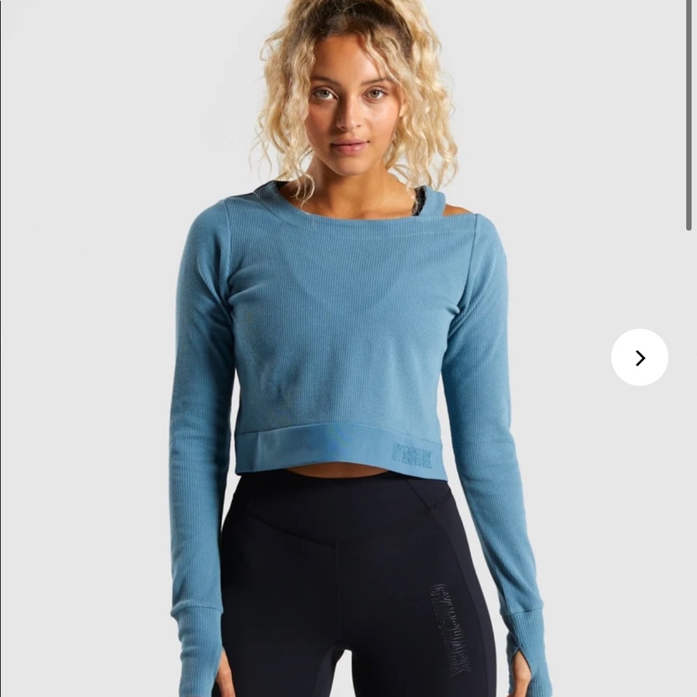 GYMSHARK STUDIO SWEATER